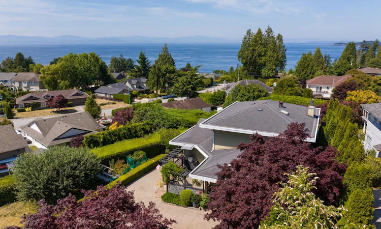 4827 Bluegrouse Drive