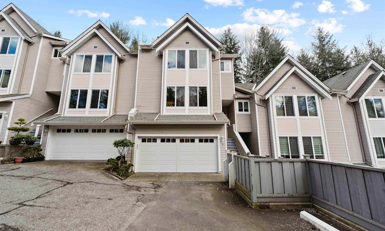 5-2600 Beaverbrook Crescent