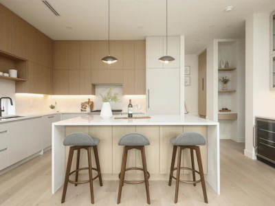 2-735 E 10th Avenue - 3