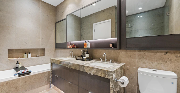 2403-125 E 14th Street, North Vancouver, BC, V7L 0E6 - 25