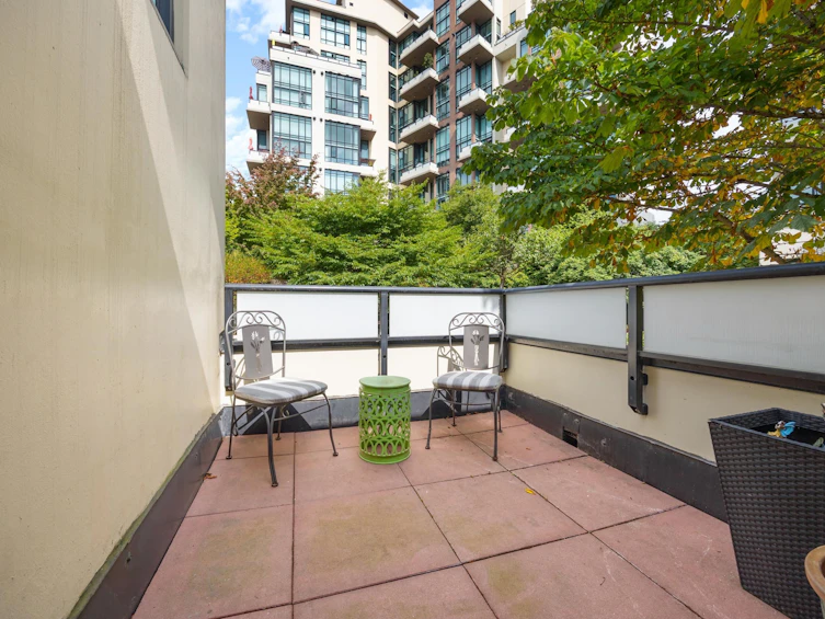 114-8 Renaissance Square, New Westminster, BC, V3M 7A9 - 16