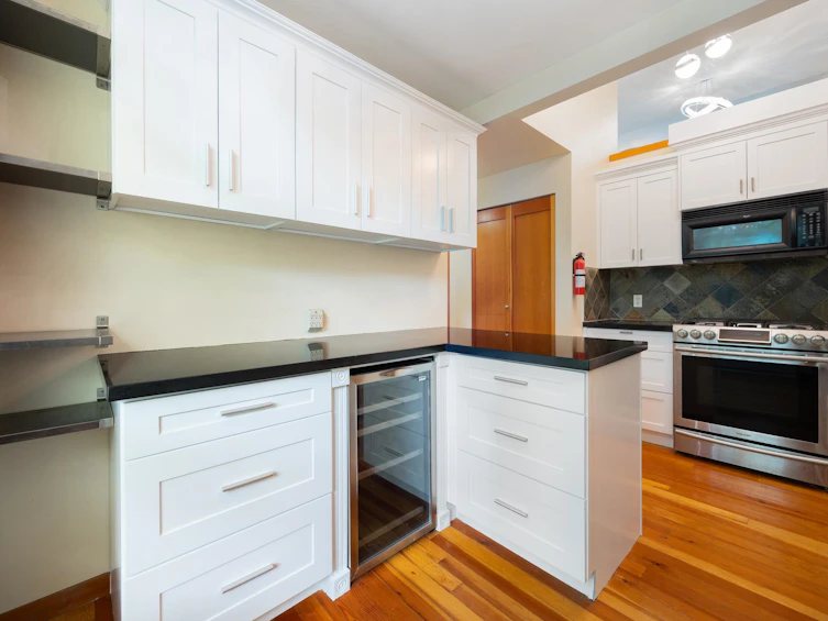 114-8 Renaissance Square, New Westminster, BC, V3M 7A9 - 5