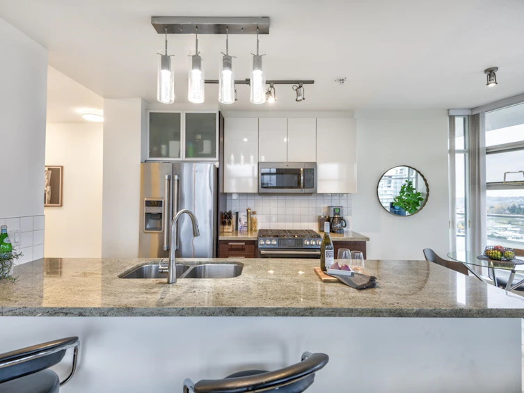 3005-2289 Yukon Crescent, Burnaby, BC, V5C 0B2 - 10