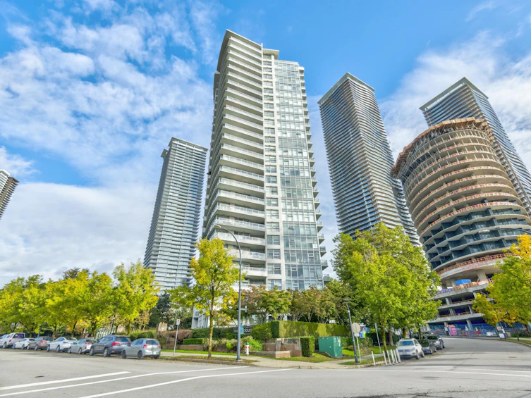 3005-2289 Yukon Crescent, Burnaby, BC, V5C 0B2