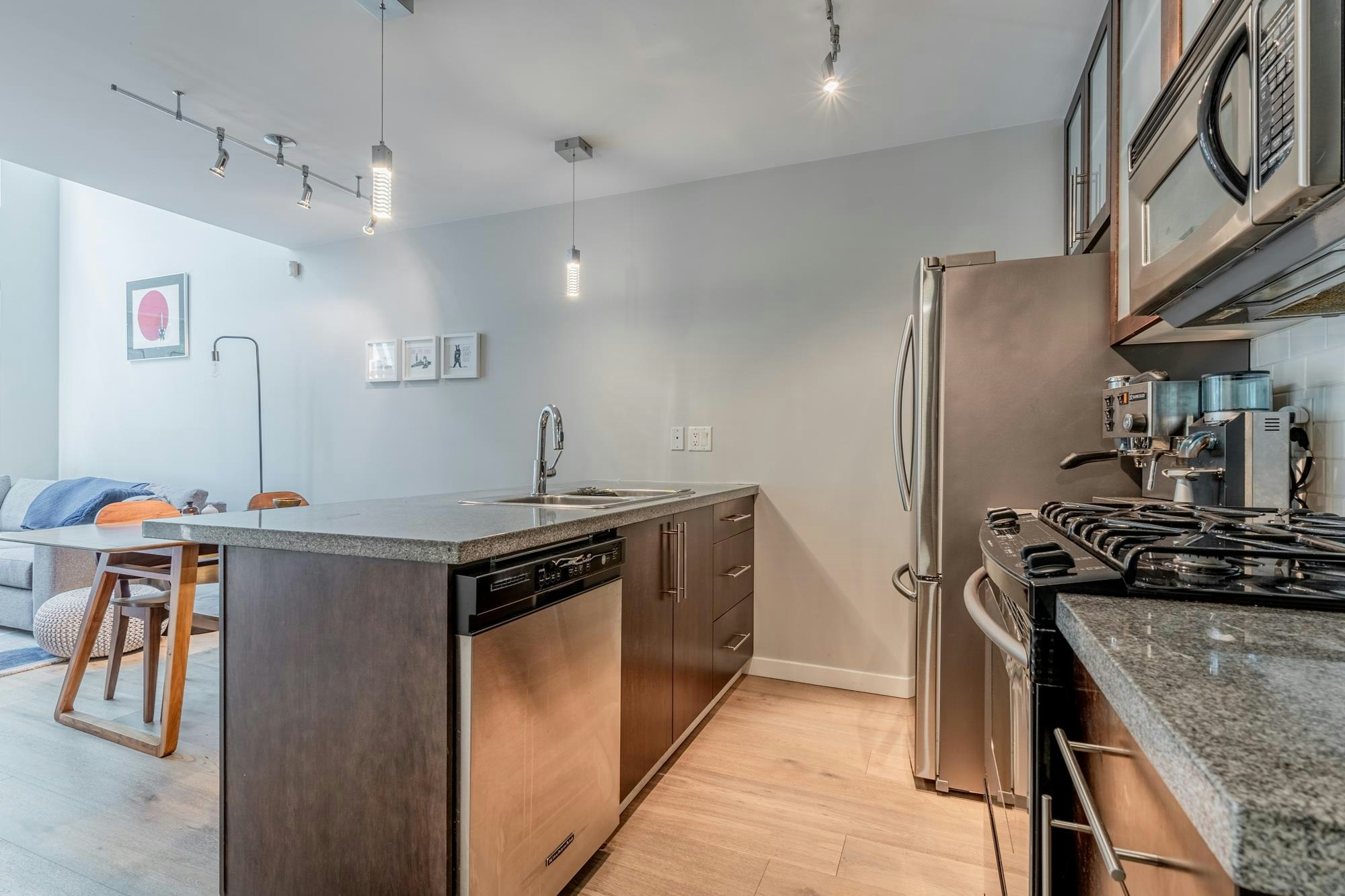 1227 Richards Street, Vancouver, BC, V6B 3G3 - 10