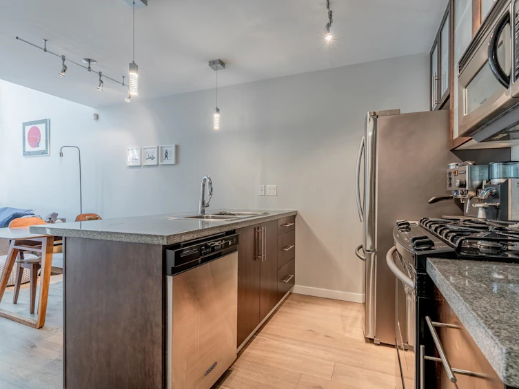 1227 Richards Street, Vancouver, BC, V6B 3G3 - 10