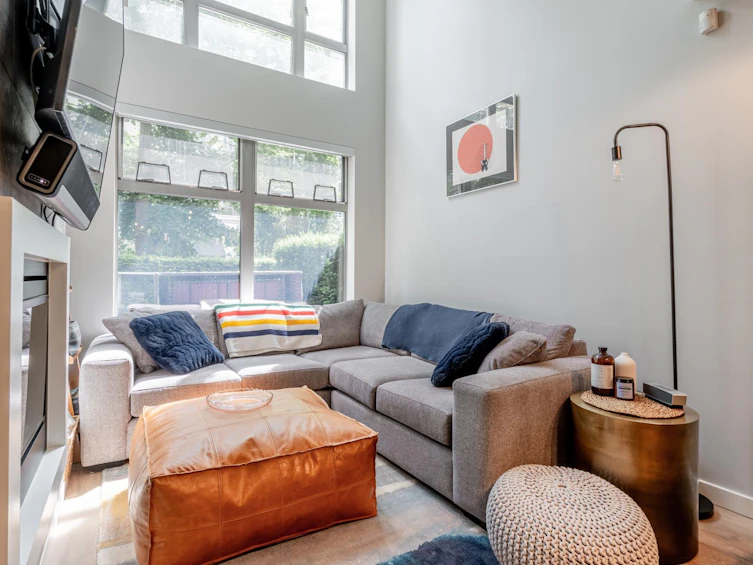 1227 Richards Street, Vancouver, BC, V6B 3G3 - 2