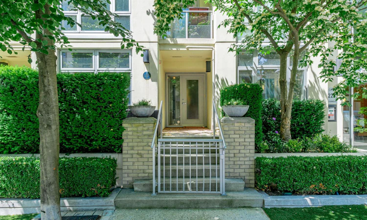 1227 Richards Street