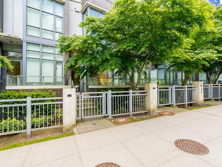 TH103-13438 Central Avenue, Surrey, BC, V3T 0N2 - 2