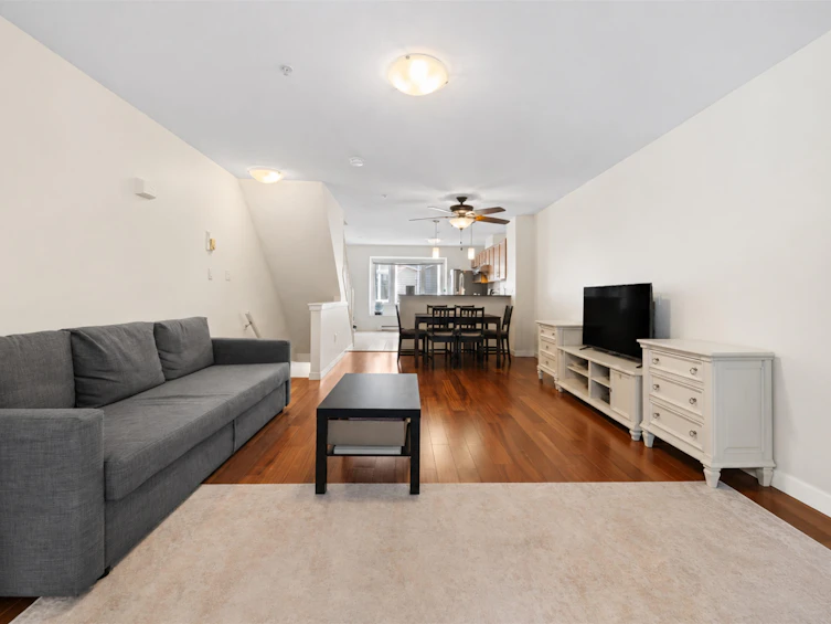 7-6498 Elgin Avenue, Burnaby, BC, V5H 3S6 - 3