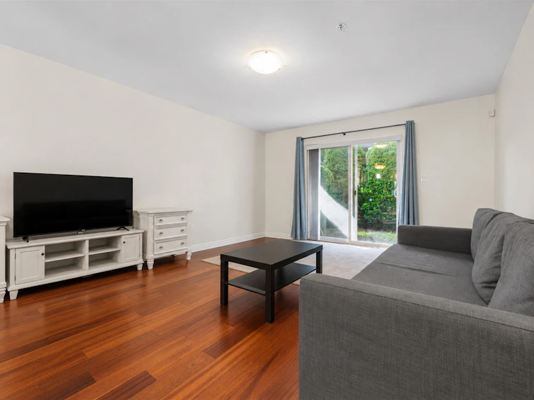 7-6498 Elgin Avenue, Burnaby, BC, V5H 3S6 - 4