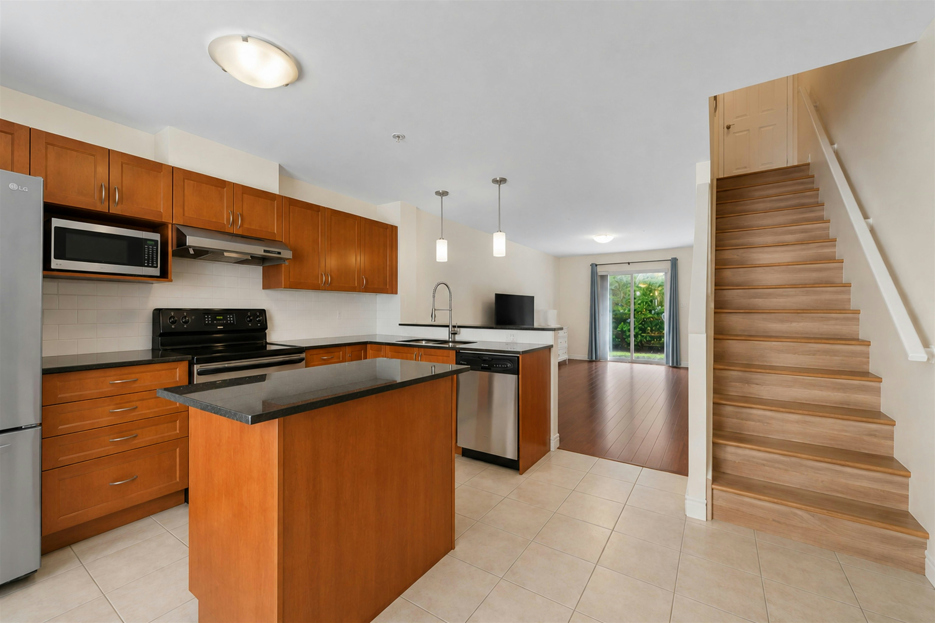 7-6498 Elgin Avenue, Burnaby, BC, V5H 3S6 - 9