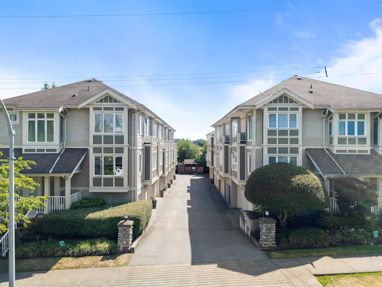 7-6498 Elgin Avenue, Burnaby, BC, V5H 3S6