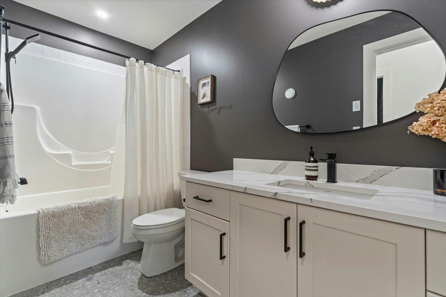 3898 Coachstone Way, Abbotsford, BC, V2S 8G7 - 17