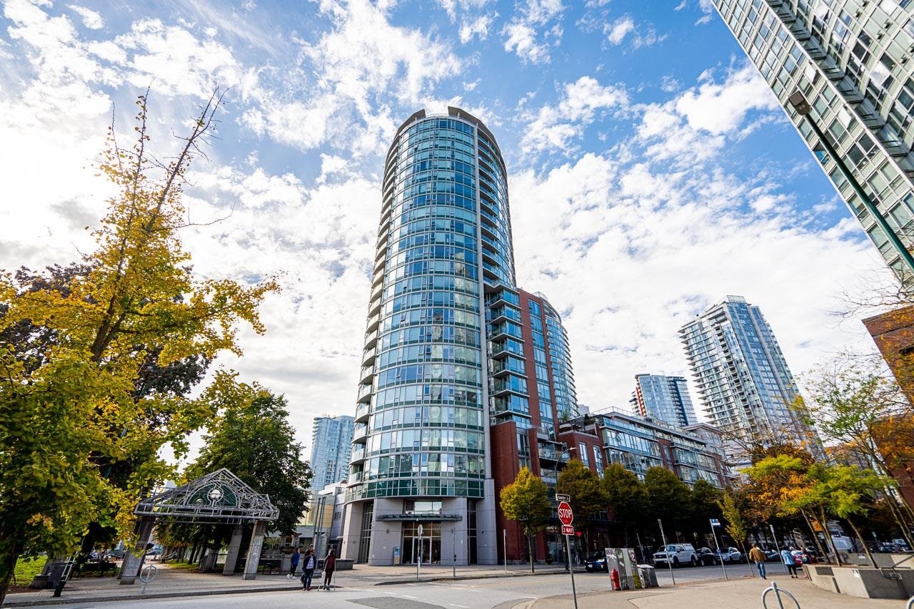 806-58 Keefer Place - 4