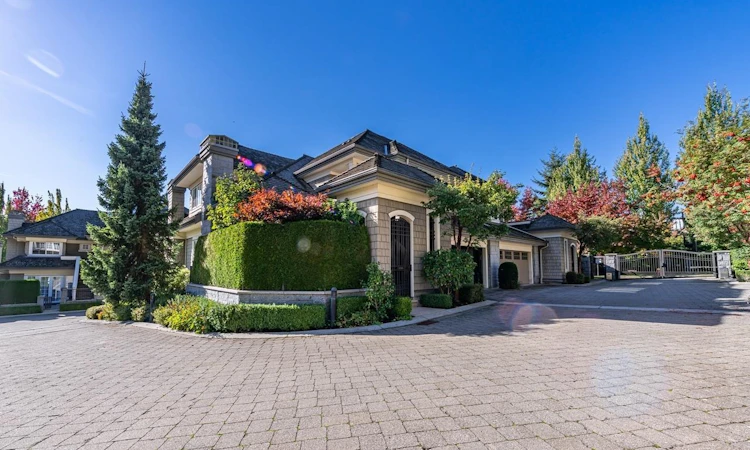 6386 Larkin Drive