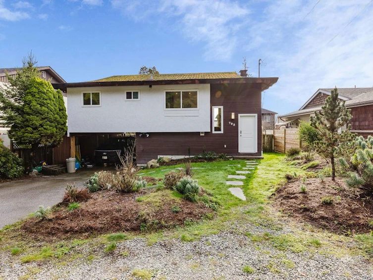 723 Tricklebrook Way, Gibsons, BC, V0N 1V9