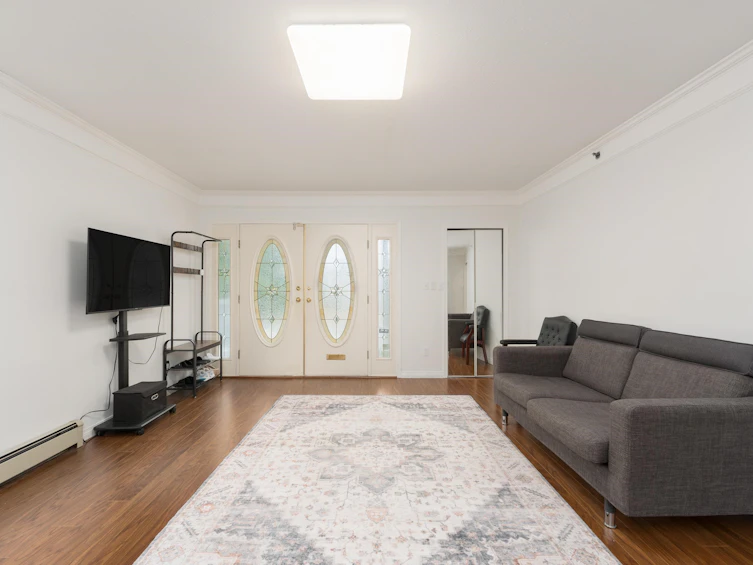 1038 E 51st Avenue, Vancouver, BC, V5X 1E7 - 2