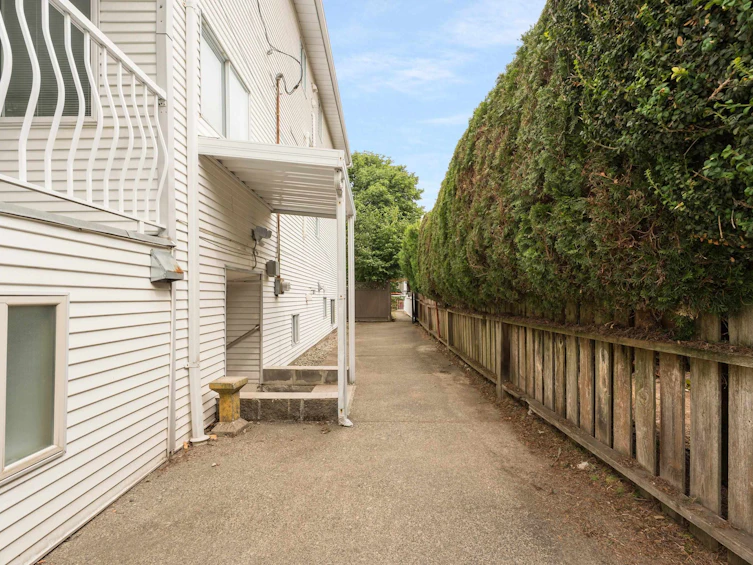 1038 E 51st Avenue, Vancouver, BC, V5X 1E7 - 35