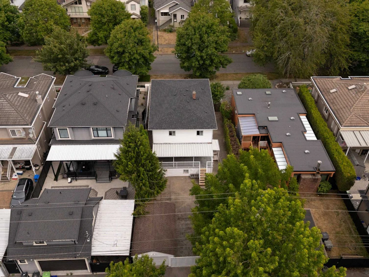 1038 E 51st Avenue, Vancouver, BC, V5X 1E7 - 40