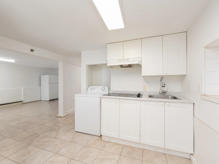 1038 E 51st Avenue, Vancouver, BC, V5X 1E7 - 25