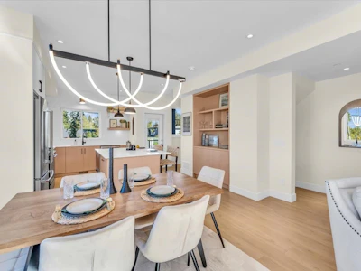 5-10392 240a Street - 5