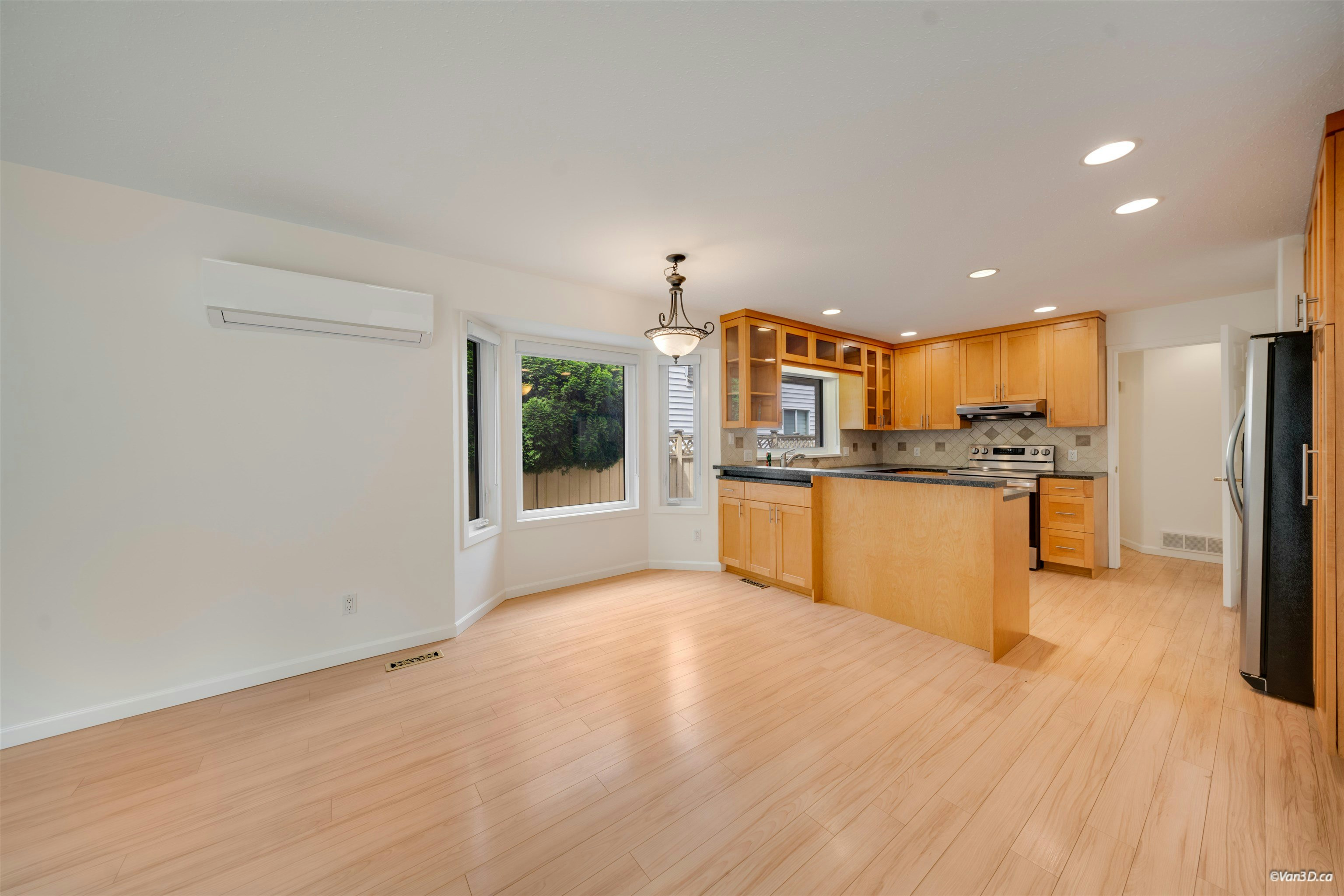 2333 150b Street, Surrey, BC, V4A 8B1 - 8