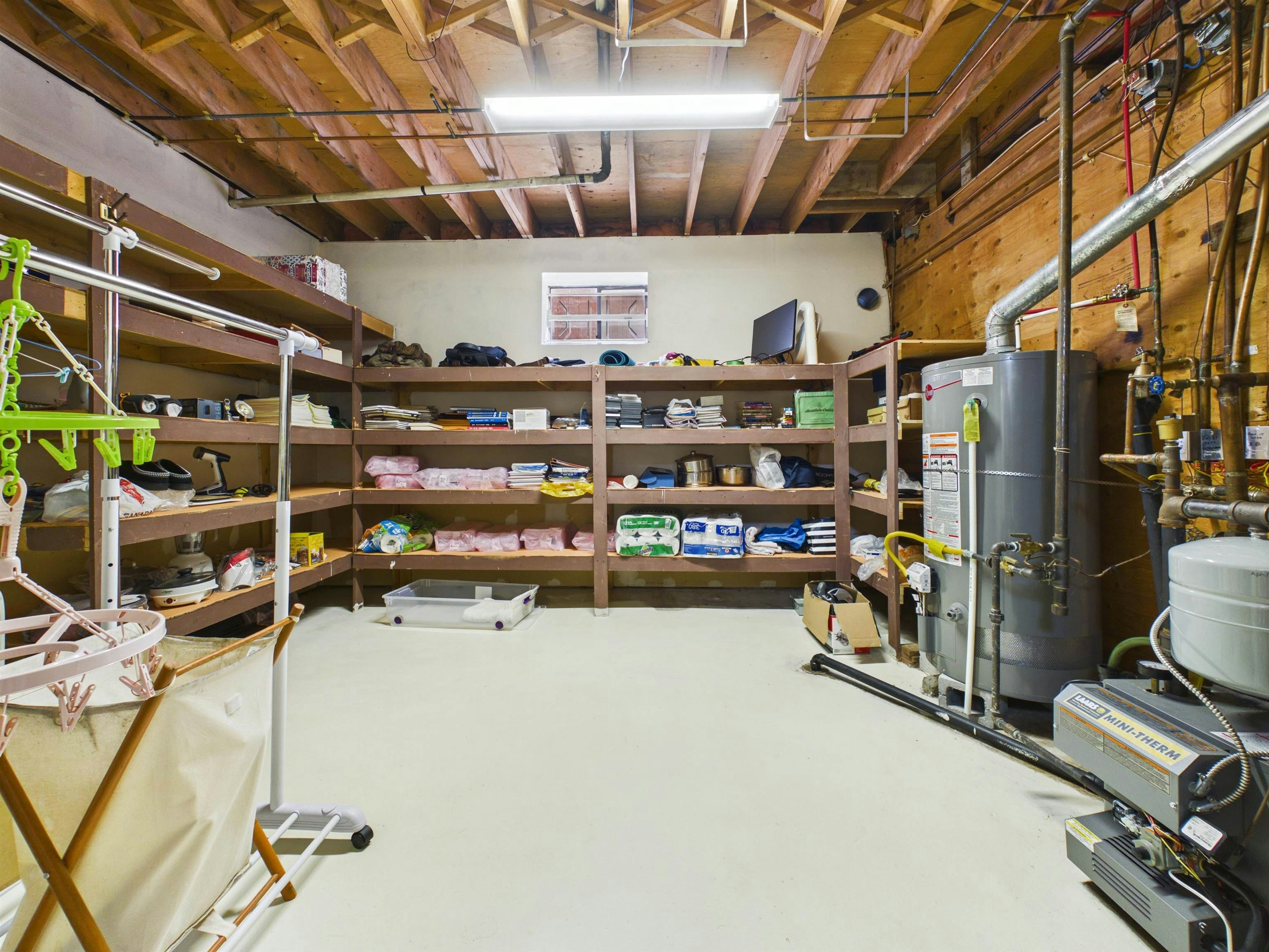 8232 Brynlor Drive, Burnaby, BC, V5E 4C4 - 25