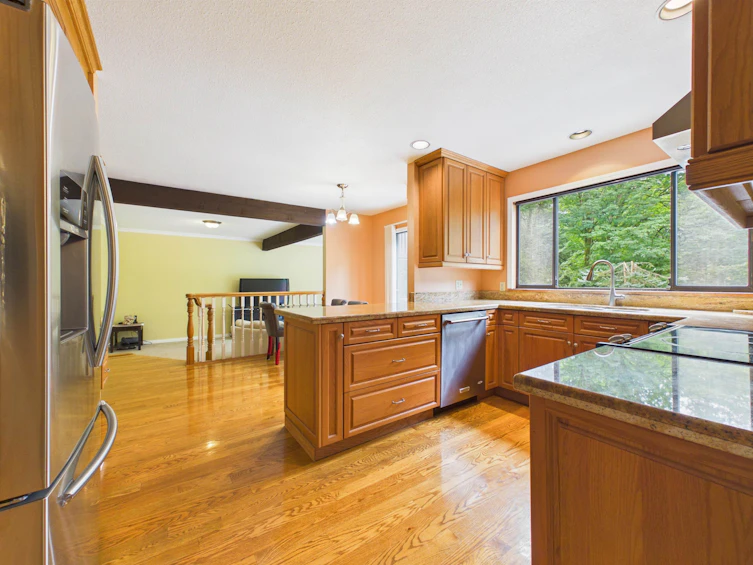8232 Brynlor Drive, Burnaby, BC, V5E 4C4 - 10