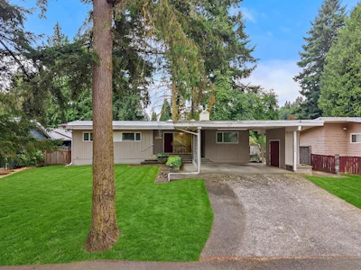 34206 Woodbine Crescent - 2