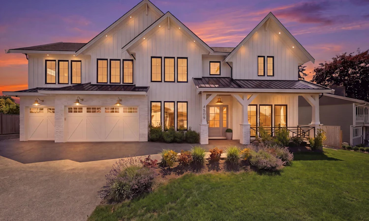 4509 Southridge Crescent
