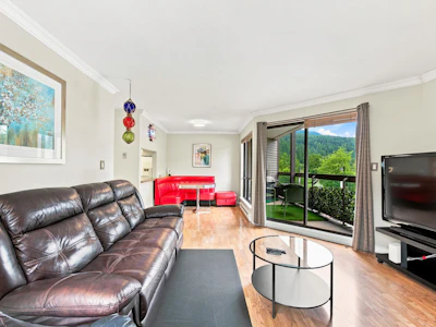 104-2181 Panorama Drive - 5