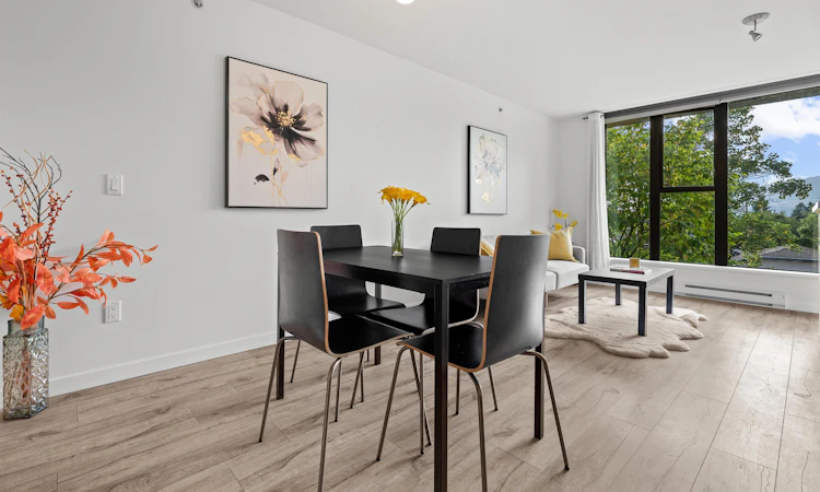 306-683 W Victoria Park