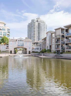 309 2 Renaissance Square