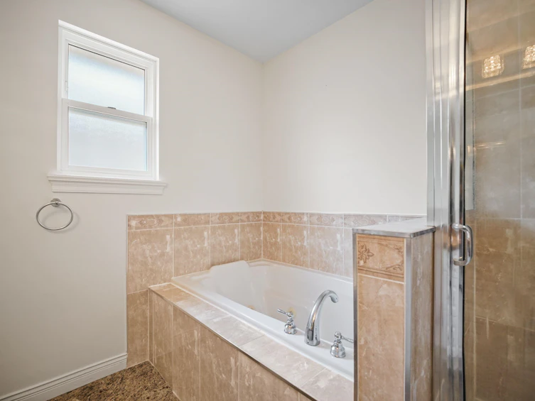 15554 Russell Avenue, Surrey, BC, V4B 2R3 - 21