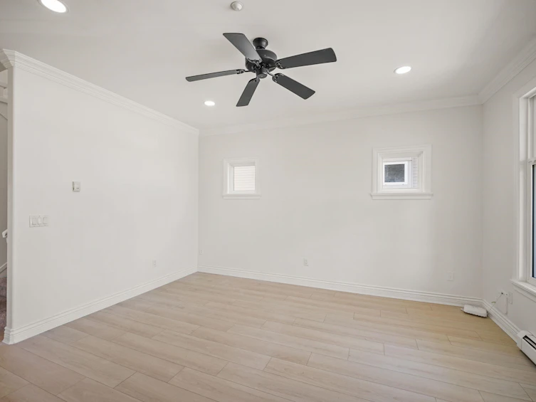 15554 Russell Avenue, Surrey, BC, V4B 2R3 - 5