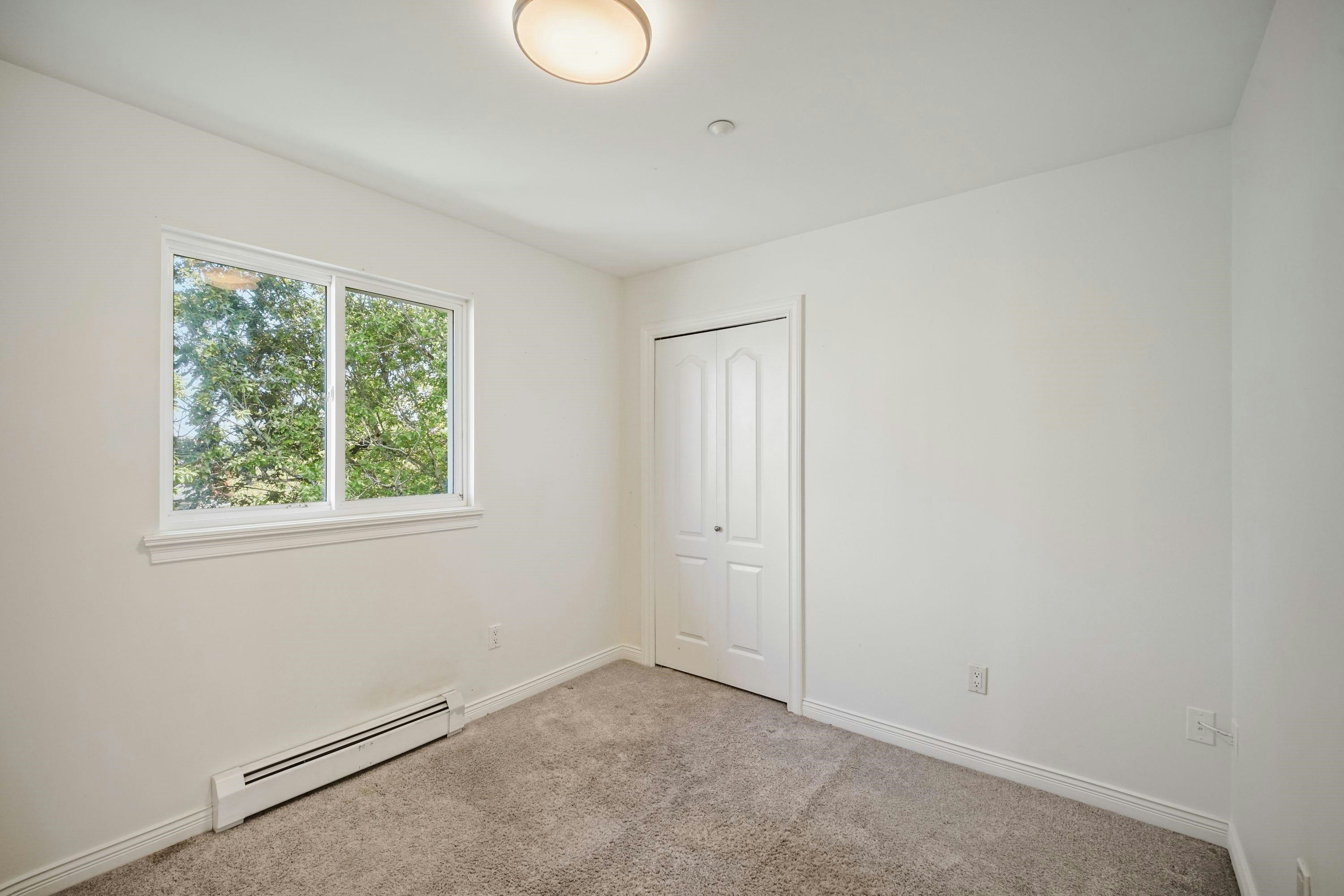 15554 Russell Avenue, Surrey, BC, V4B 2R3 - 22