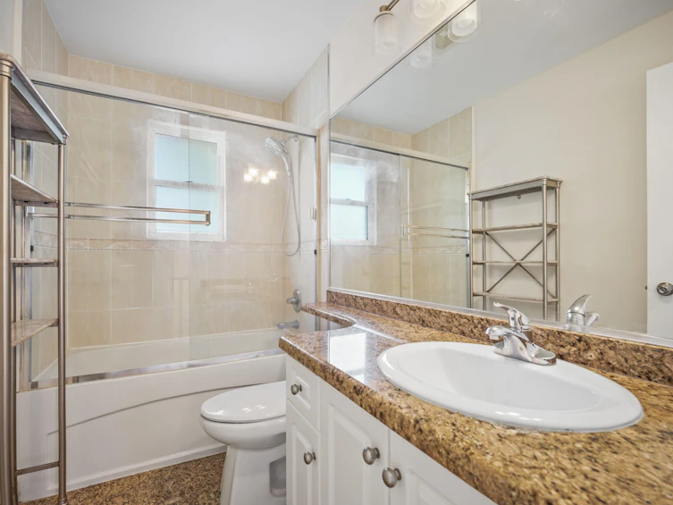 15554 Russell Avenue, Surrey, BC, V4B 2R3 - 24