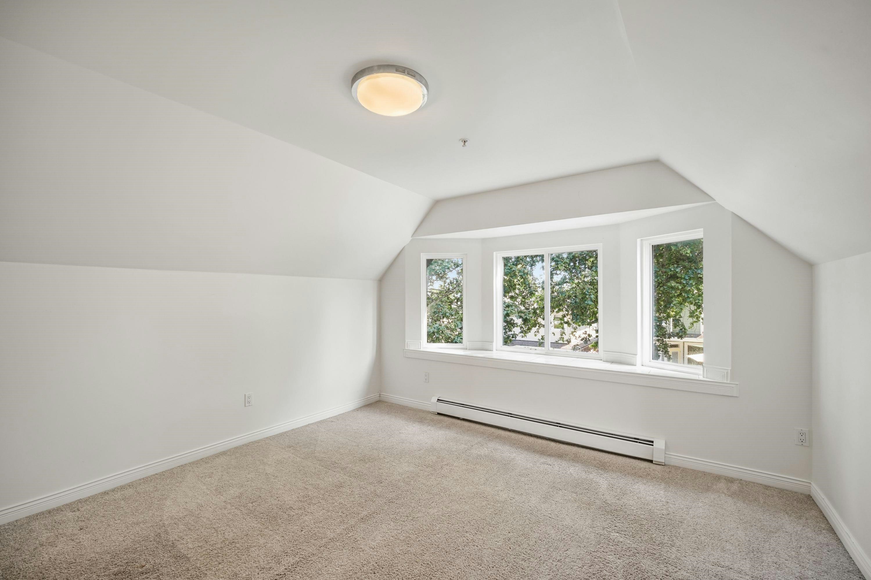 15554 Russell Avenue, Surrey, BC, V4B 2R3 - 18