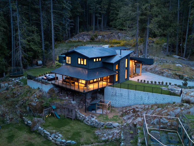 1604 Joan Audrey Lane, Bowen Island, BC, V0N 1G2