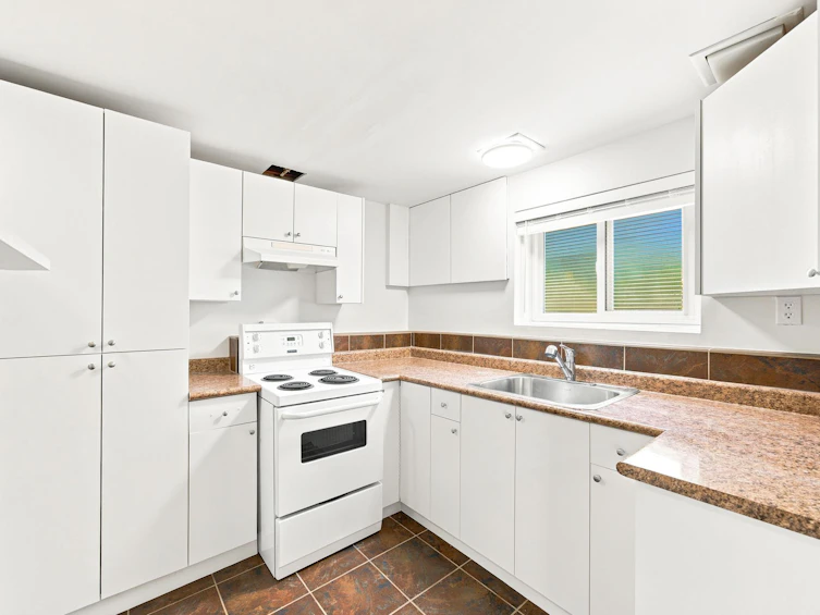 338-342 St. Georges Avenue, North Vancouver, BC, V7L 3G9 - 25