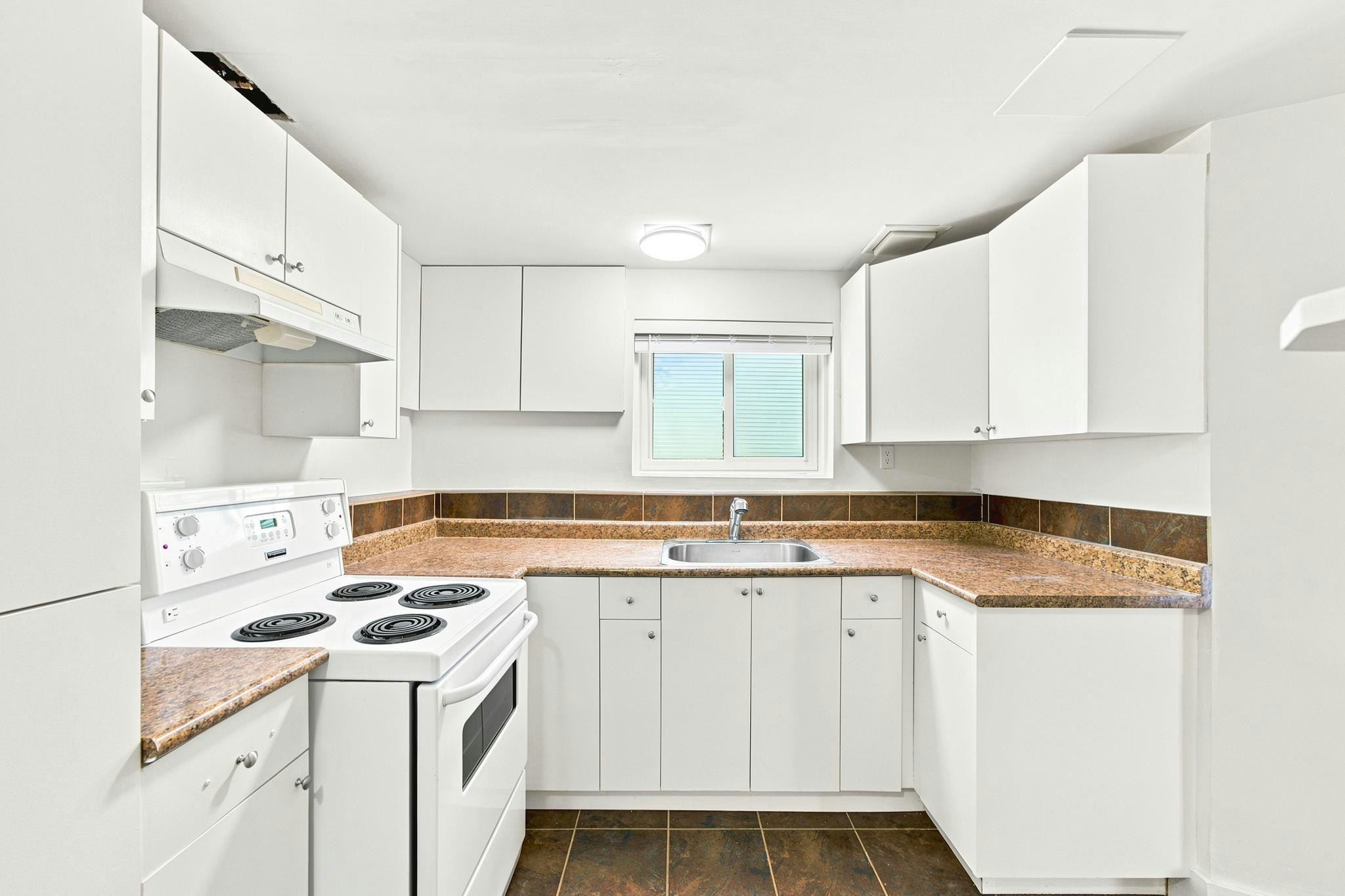 338-342 St. Georges Avenue, North Vancouver, BC, V7L 3G9 - 26