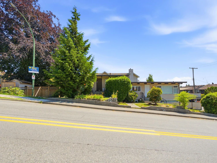 338-342 St. Georges Avenue, North Vancouver, BC, V7L 3G9 - 8