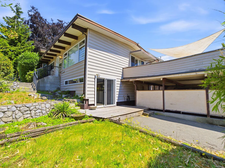 338-342 St. Georges Avenue, North Vancouver, BC, V7L 3G9 - 2