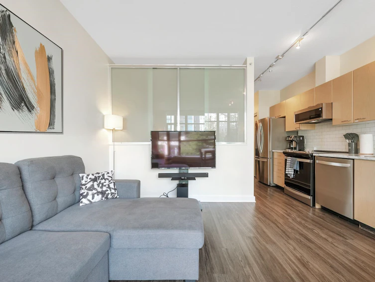 307-1249 Granville Street, Vancouver, BC, V6Z 1M5 - 9