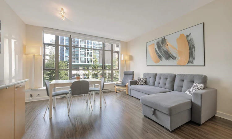 307-1249 Granville Street