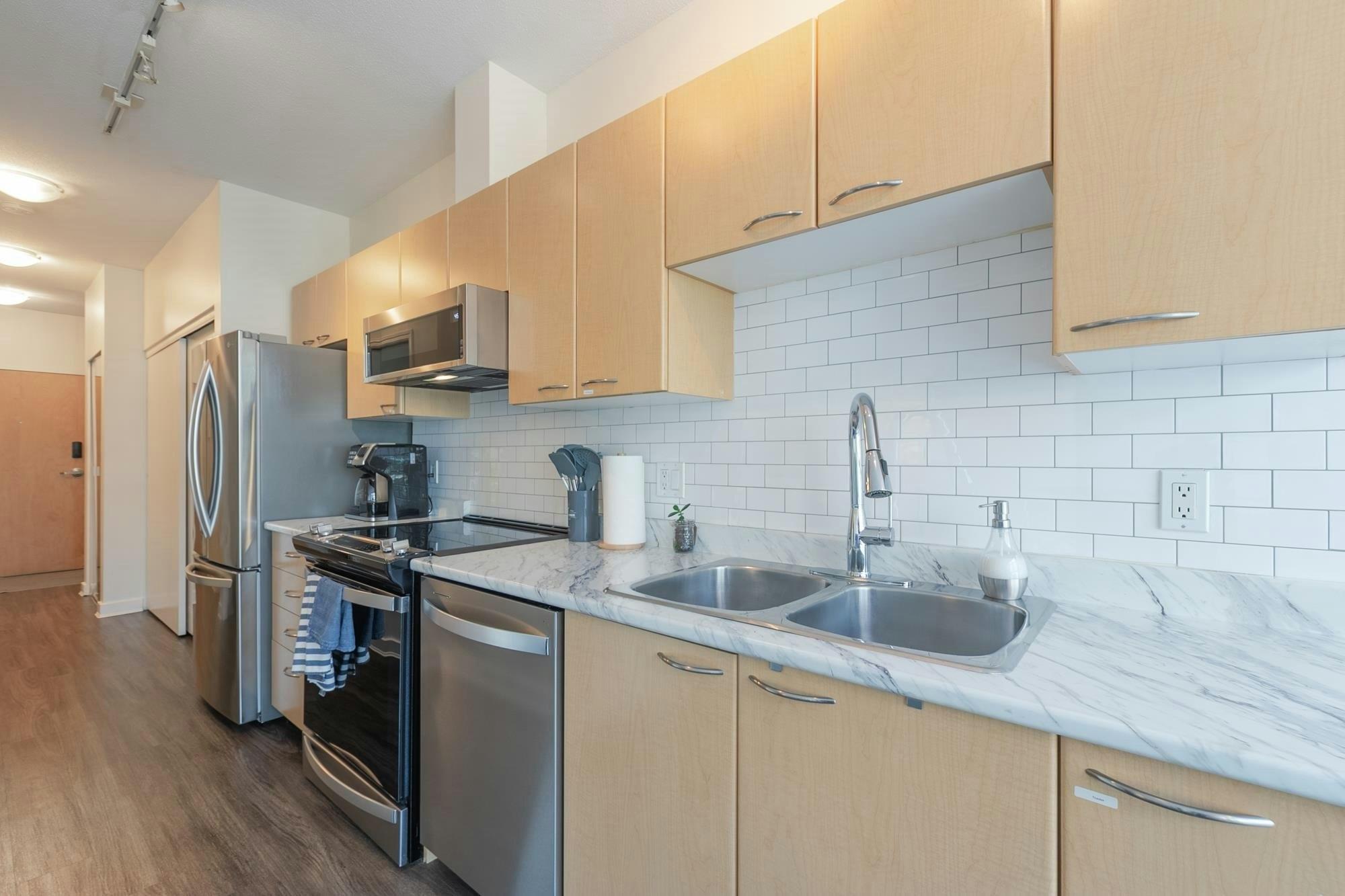 307-1249 Granville Street, Vancouver, BC, V6Z 1M5 - 13