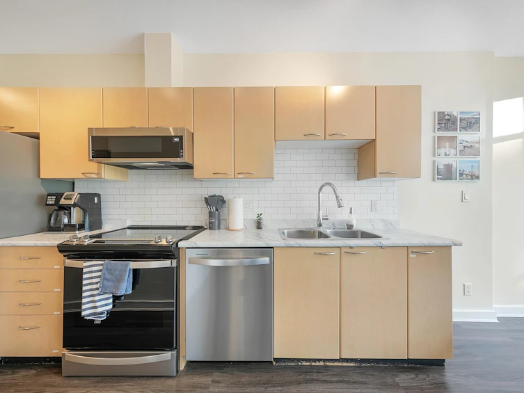 307-1249 Granville Street, Vancouver, BC, V6Z 1M5 - 12