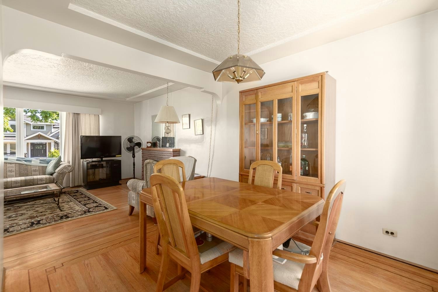 7759 14th Avenue, Burnaby, BC, V3N 2A8 - 8