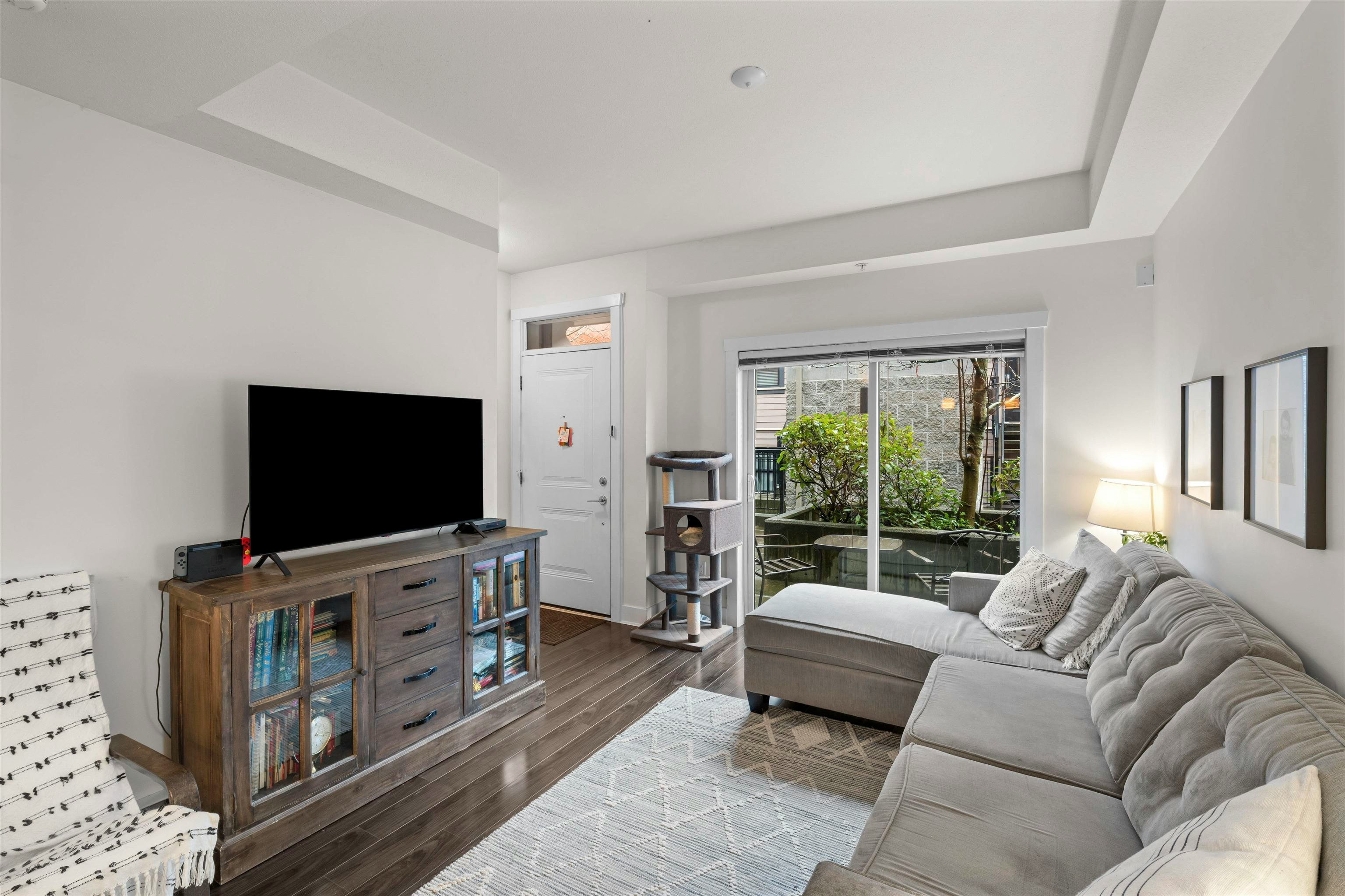 115-828 Royal Avenue - 4